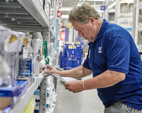 lowe's hiring seasonal